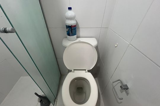 Banheiro de apartamento para alugar com 2 quartos, 40m² em Super Quadra Morumbi, São Paulo