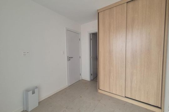 Quarto de kitnet/studio para alugar com 1 quarto, 39m² em Caminho das Árvores, Salvador