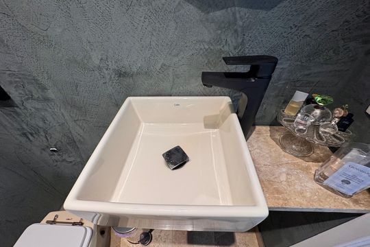 Lavabo de apartamento à venda com 3 quartos, 156m² em Barra da Tijuca, Rio de Janeiro