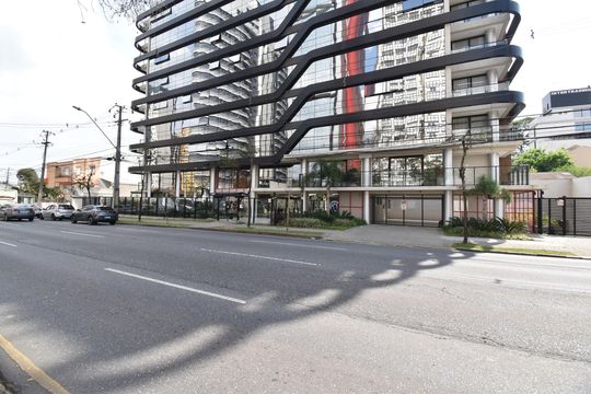 Fachado do condomínio de kitnet/studio à venda com 1 quarto, 13m² em Alto da Glória, Curitiba