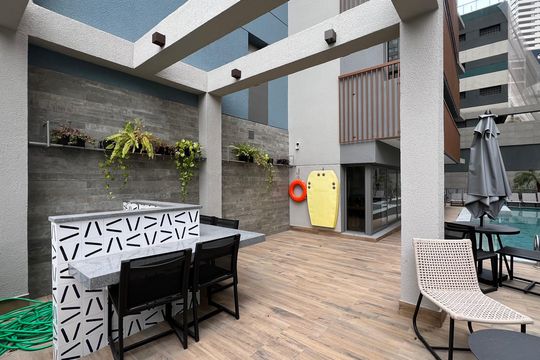 Piscina de kitnet/studio à venda com 1 quarto, 27m² em Vila Madalena, São Paulo