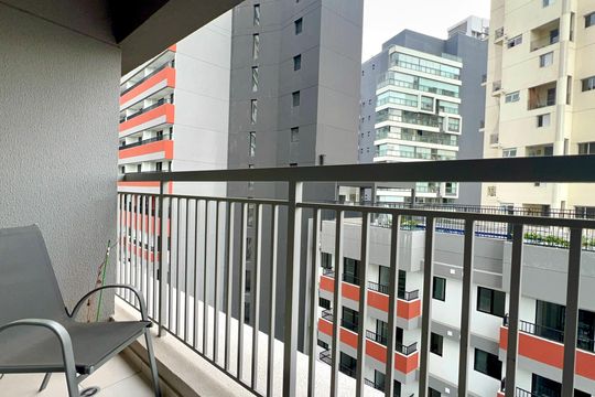 Varanda de kitnet/studio à venda com 1 quarto, 27m² em Vila Madalena, São Paulo