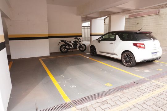 Área comum - Garagem de apartamento para alugar com 2 quartos, 56m² em Vila Costa do Sol, São Carlos