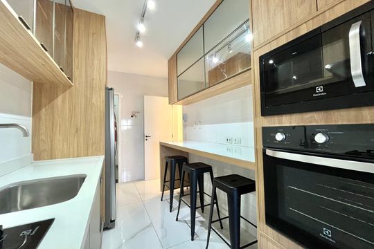 Cozinha de apartamento para alugar com 3 quartos, 100m² em Vila Alexandria, São Paulo