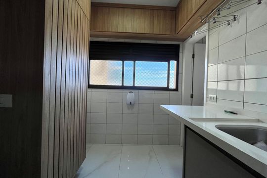 Área de Serviço de apartamento para alugar com 3 quartos, 100m² em Vila Alexandria, São Paulo