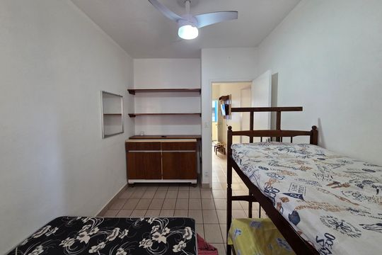Quarto 1 de apartamento para alugar com 1 quarto, 43m² em Nova Mirim, Praia Grande