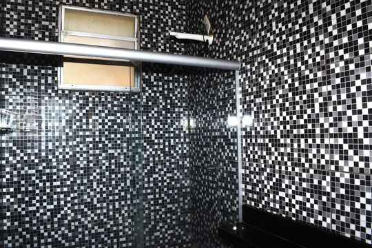 Banheiro de apartamento para alugar com 2 quartos, 45m² em Jardim Vitoria, Belo Horizonte