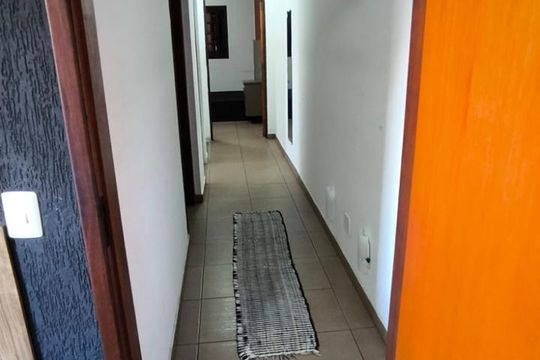 Corredor de casa à venda com 3 quartos, 186m² em Jardim Presidente Dutra, Guarulhos