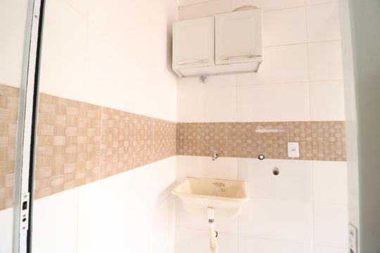 Área de Serviço de apartamento para alugar com 2 quartos, 59m² em Jardim Inconfidência, Uberlândia