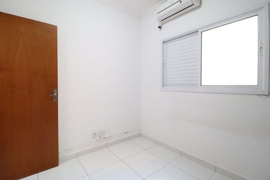 Quarto 2 de apartamento para alugar com 2 quartos, 59m² em Jardim Inconfidência, Uberlândia