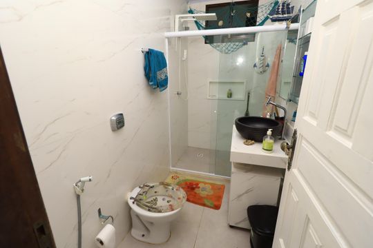 Banheiro Social de casa para alugar com 2 quartos, 200m² em Piatã, Salvador
