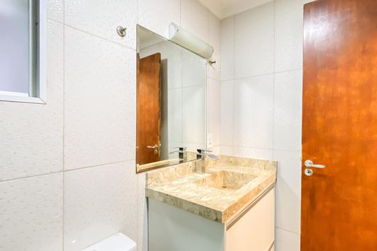 Banheiro de apartamento à venda com 3 quartos, 100m² em Chácara Cruzeiro do Sul, São Paulo