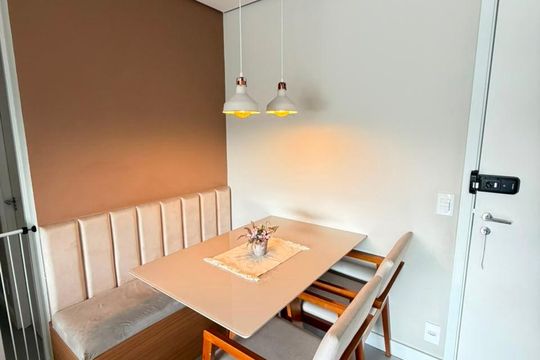 Sala de apartamento à venda com 2 quartos, 60m² em Ferreira, São Paulo