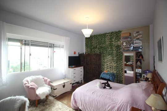 Quarto 1 de apartamento à venda com 3 quartos, 130m² em Moinhos de Vento, Porto Alegre