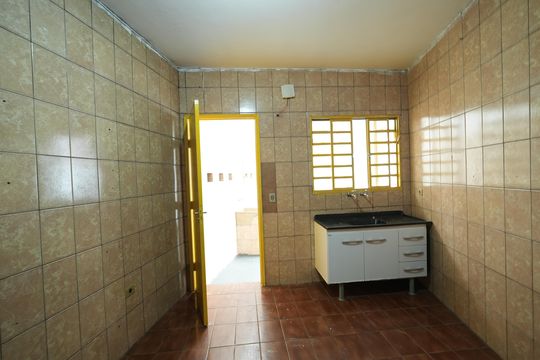 Cozinha de casa para alugar com 1 quarto, 30m² em Vila Palmares, Santo André