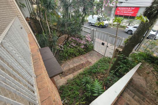 Vista de casa para alugar com 4 quartos, 200m² em Vila Anglo Brasileira, São Paulo