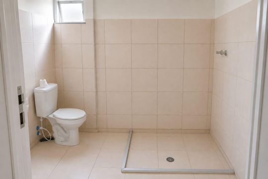 Banheiro de apartamento para alugar com 2 quartos, 48m² em Cabuçu, Nova Iguaçu