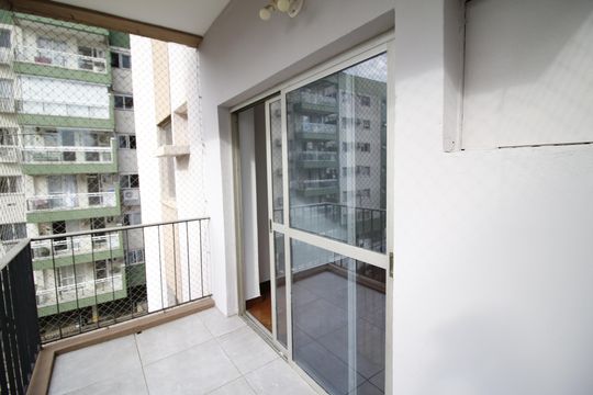 Varanda de apartamento para alugar com 2 quartos, 80m² em Tanque, Rio de Janeiro