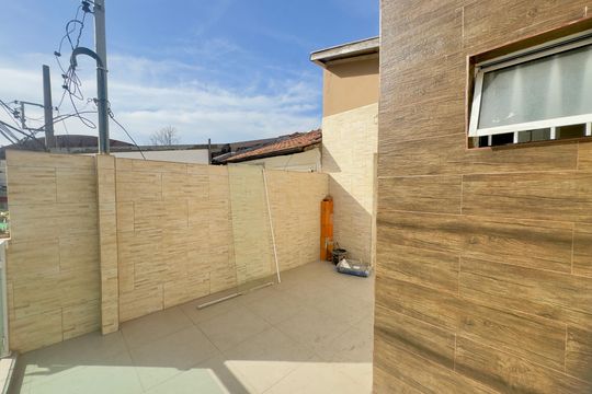 Sacada de casa para alugar com 2 quartos, 130m² em Vila Rachid, Guarulhos