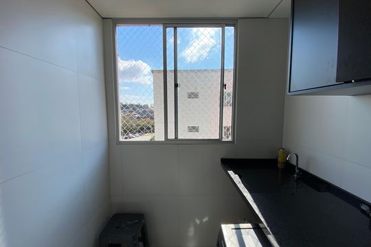 Área de Serviço de apartamento para alugar com 2 quartos, 45m² em Parque Ipe, São Paulo