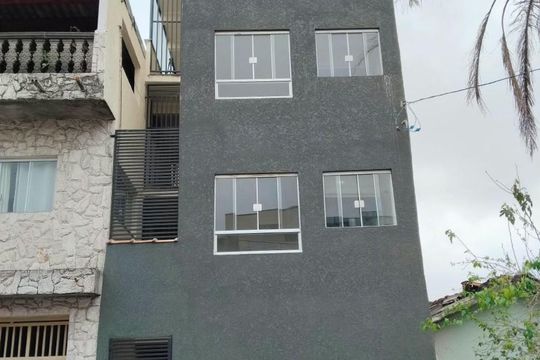 Fachada de apartamento para alugar com 2 quartos, 55m² em Jardim Verônia, São Paulo