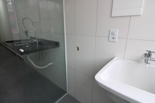 Área de Serviço de apartamento para alugar com 2 quartos, 55m² em Jardim Verônia, São Paulo
