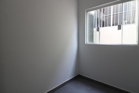 Quarto 2 de apartamento para alugar com 2 quartos, 55m² em Jardim Verônia, São Paulo