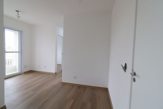 Sala de apartamento para alugar com 2 quartos, 43m² em Vila Isa, São Paulo