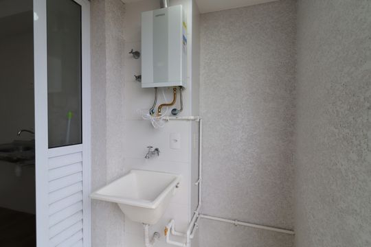 Área de Serviço de apartamento para alugar com 2 quartos, 43m² em Vila Isa, São Paulo