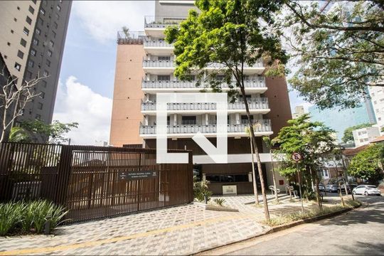 Fachada de kitnet/studio para alugar com 1 quarto, 28m² em Liberdade, São Paulo