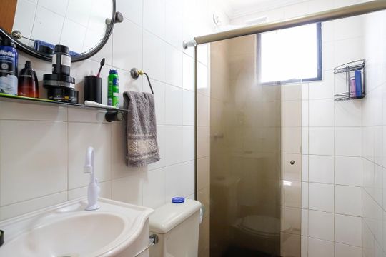 Banheiro de apartamento à venda com 2 quartos, 65m² em Rudge Ramos, São Bernardo do Campo
