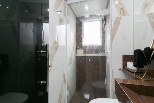 Banheiro  de apartamento à venda com 2 quartos, 39m² em Colônia (zona Leste), São Paulo