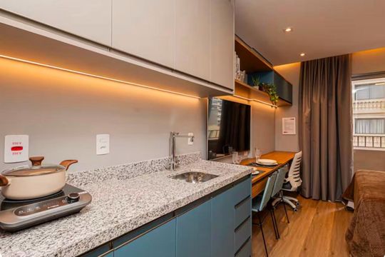 Cozinha de apartamento à venda com 1 quarto, 30m² em Vila Nova Conceição, São Paulo