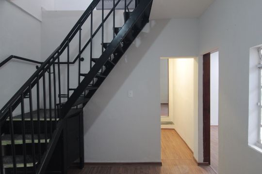 Sala de TV de casa para alugar com 6 quartos, 360m² em Itapoã, Belo Horizonte