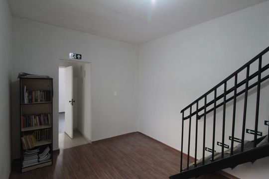 Sala de TV de casa para alugar com 6 quartos, 360m² em Itapoã, Belo Horizonte