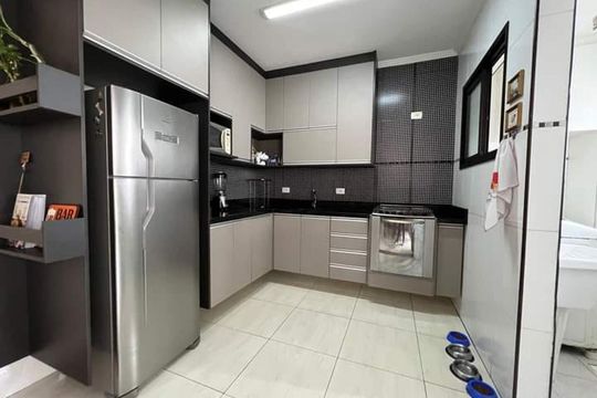 Cozinha de apartamento para alugar com 2 quartos, 90m² em Forte, Praia Grande