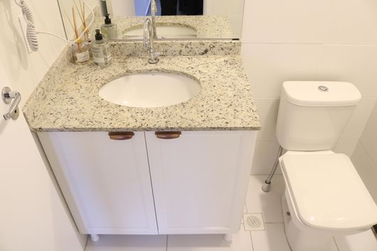 Banheiro de apartamento para alugar com 1 quarto, 26m² em Pompeia, São Paulo