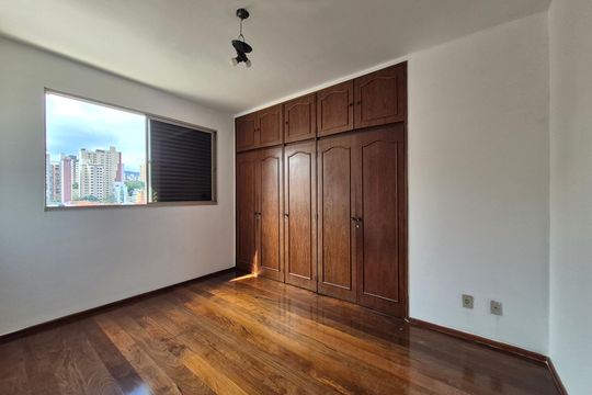 Apartamento à venda com 4 quartos, 127m² em Savassi, Belo Horizonte