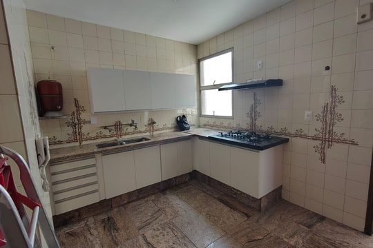 Apartamento à venda com 4 quartos, 127m² em Savassi, Belo Horizonte