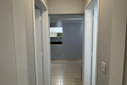 Corredor de apartamento para alugar com 2 quartos, 47m² em Sítio do Mandaqui, São Paulo