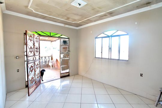 Sala de casa à venda com 3 quartos, 672m² em Tropical, Contagem