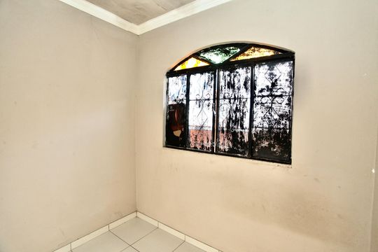 Quarto 3 de casa à venda com 3 quartos, 672m² em Tropical, Contagem