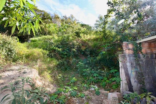 Quintal de casa à venda com 3 quartos, 672m² em Tropical, Contagem