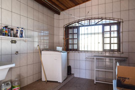 Área de Serviço de casa para alugar com 5 quartos, 350m² em Gopouva, Guarulhos
