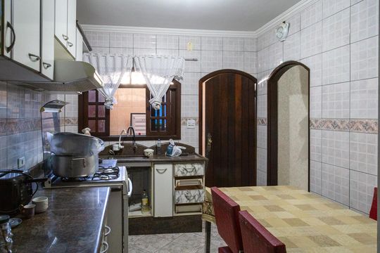 Cozinha de casa para alugar com 5 quartos, 350m² em Gopouva, Guarulhos