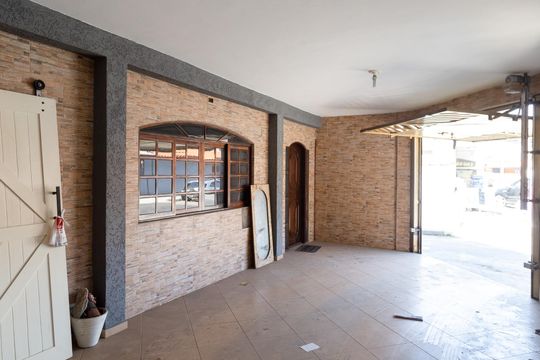 Garagem de casa para alugar com 5 quartos, 350m² em Gopouva, Guarulhos