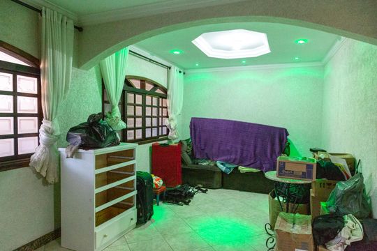 Sala de casa para alugar com 5 quartos, 350m² em Gopouva, Guarulhos