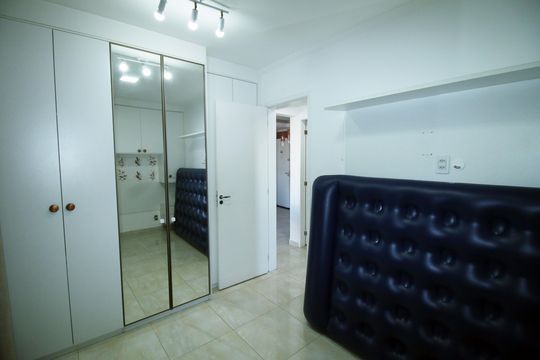 Quarto 1 de apartamento à venda com 2 quartos, 50m² em Parada de Lucas, Rio de Janeiro