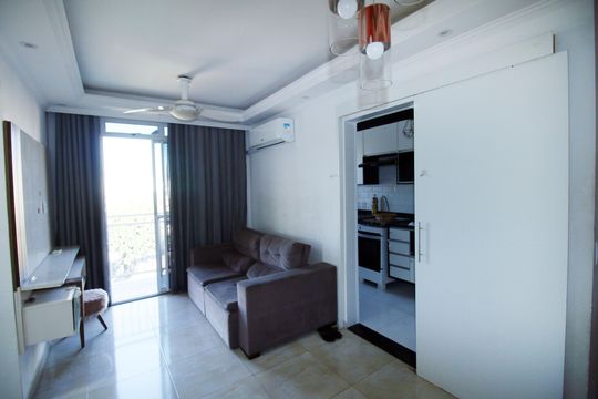 Sala de apartamento à venda com 2 quartos, 50m² em Parada de Lucas, Rio de Janeiro