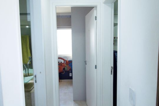 Sala - Corredor de apartamento à venda com 2 quartos, 50m² em Parada de Lucas, Rio de Janeiro
